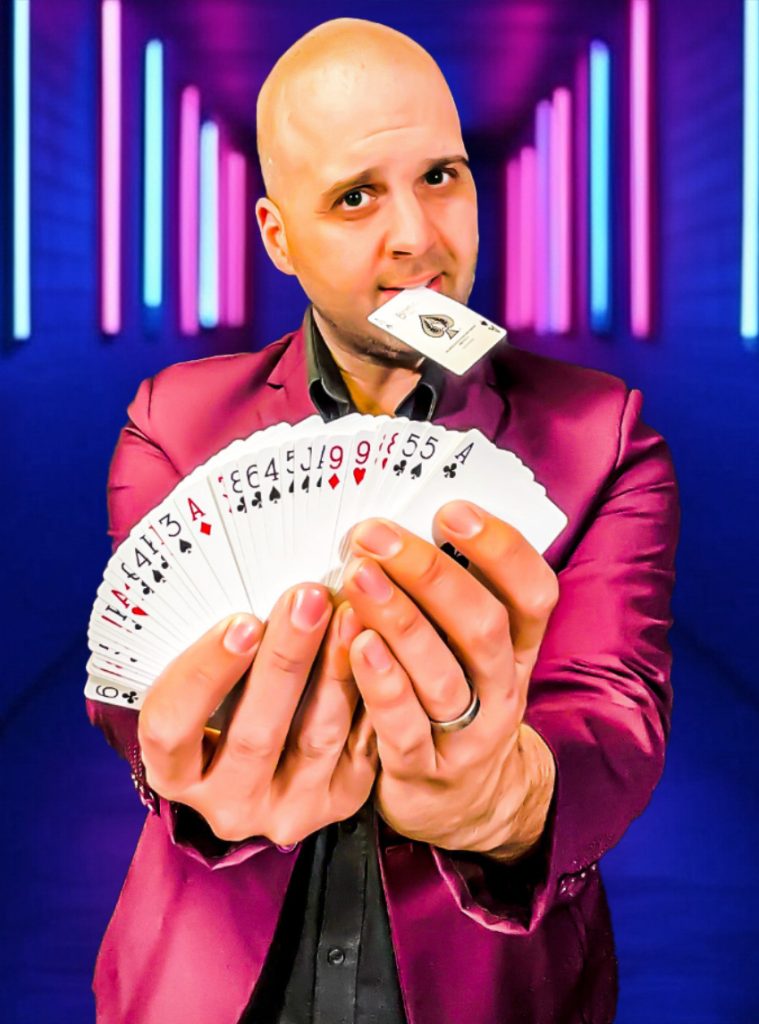 Magician in Ottawa for Corporate Events